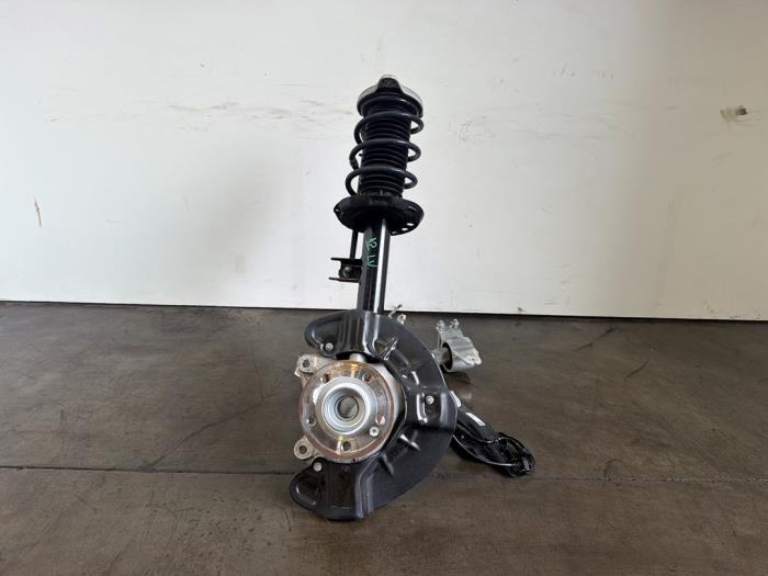 Achsschenkel links vorne Mercedes CLA