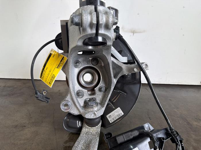 Fusee rechts-voor Mercedes CLA
