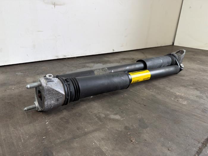 Shock absorber kit Mercedes CLA