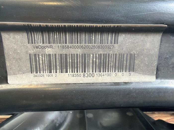Os tylna napedu na przednie kola Mercedes CLA