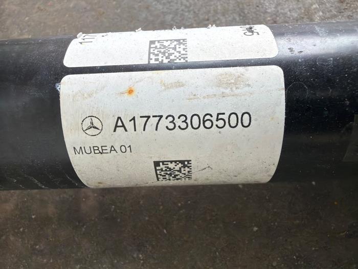 Aandrijfas rechts-voor Mercedes CLA
