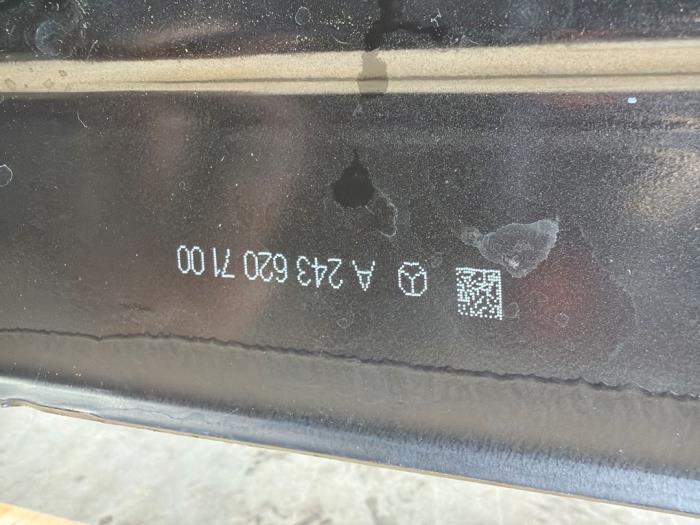 Subchasis Mercedes EQB