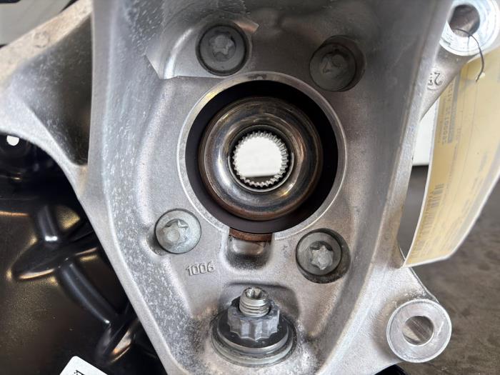 Knuckle, front left Mercedes EQB
