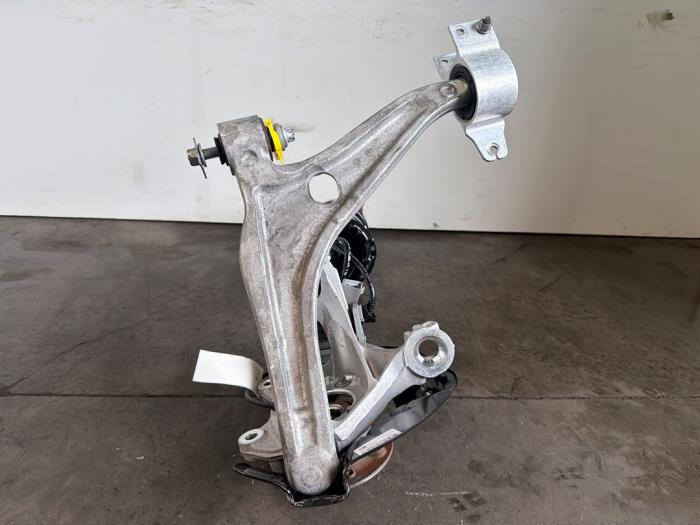 Knuckle, front right Mercedes EQB