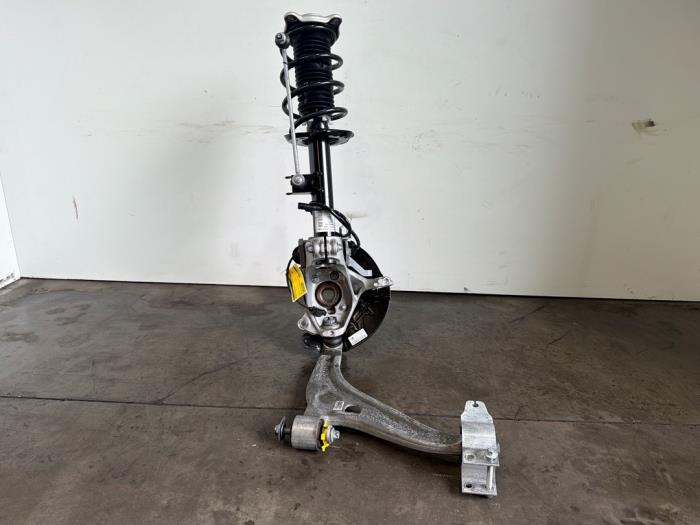 Knuckle, front right Mercedes EQB