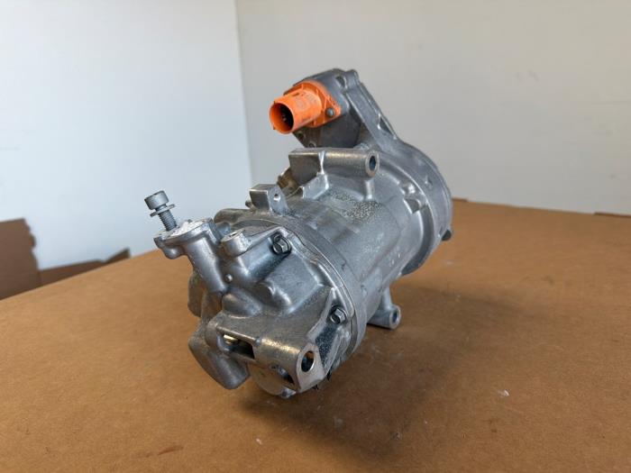 Air conditioning pump Mercedes EQB