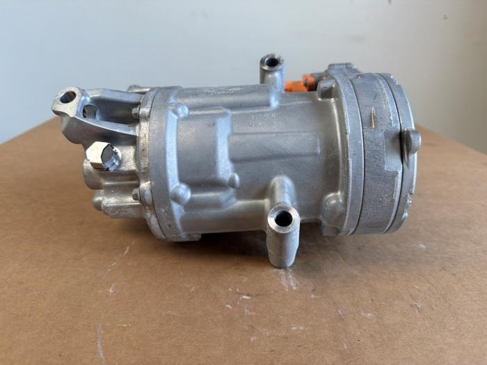 Air conditioning pump Mercedes EQB