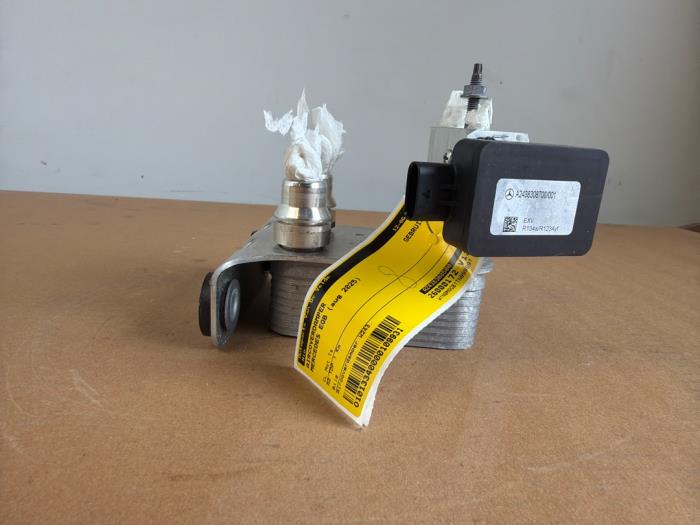 Aircoverdamper Mercedes EQB