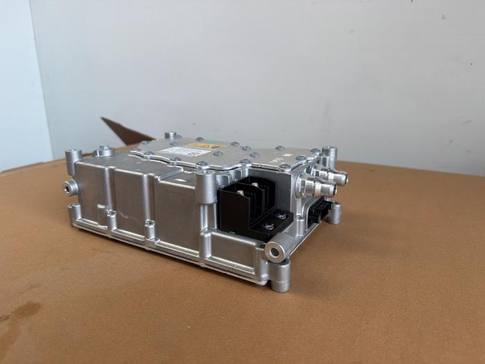 Convertisseur Mercedes EQB