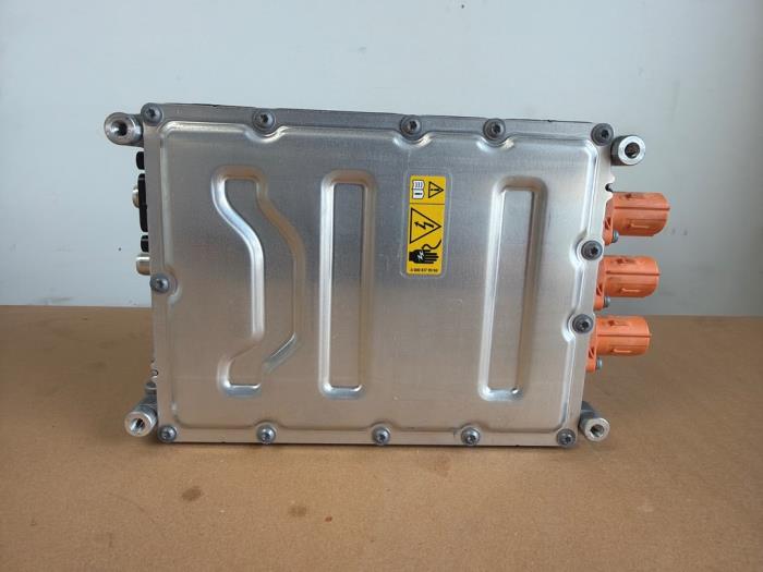 Convertisseur Mercedes EQB