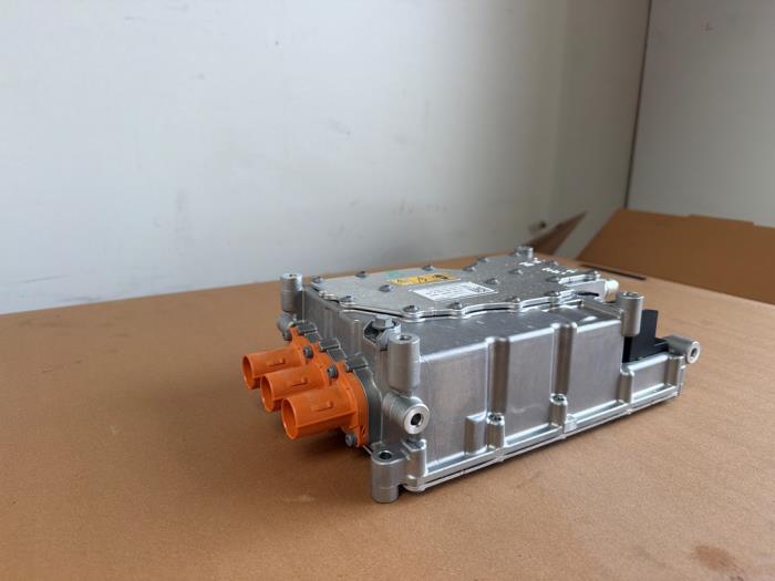 Convertisseur Mercedes EQB