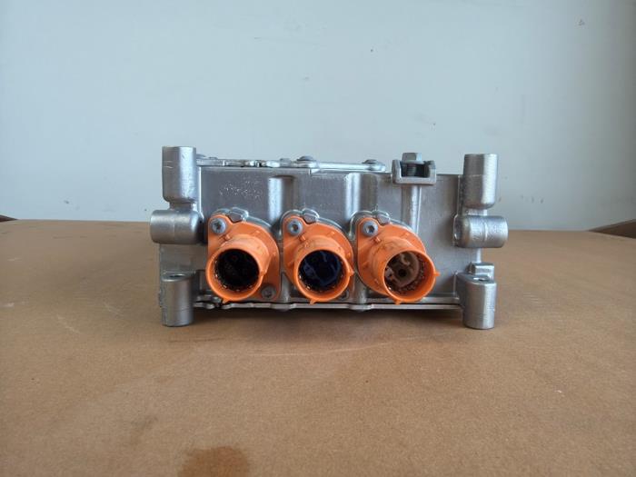 Convertisseur Mercedes EQB