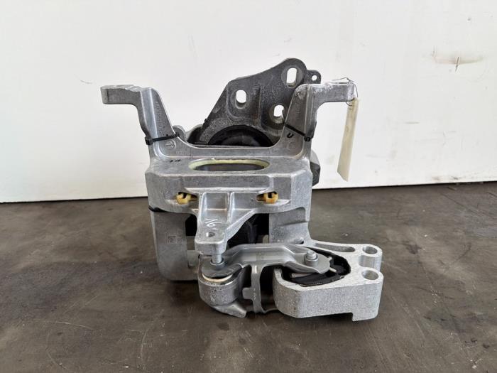 Soporte de motor Mercedes EQA