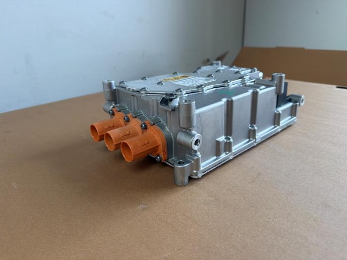 Convertisseur Mercedes EQA