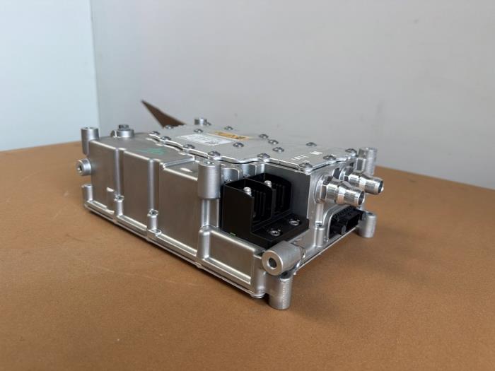 Convertisseur Mercedes EQA