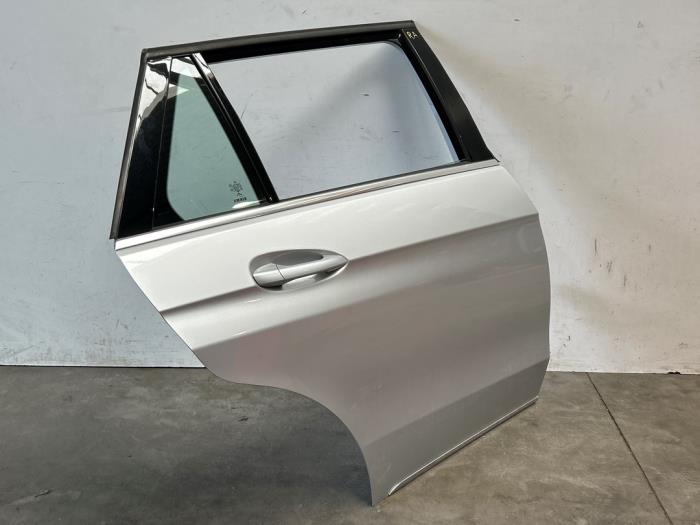 Rear door 4-door, right Mercedes E-Klasse