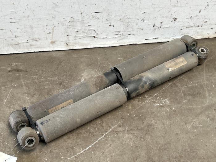 Shock absorber kit Mercedes Sprinter