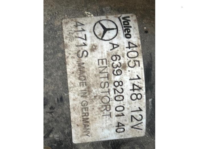 Mecanismo y motor de limpiaparabrisas Mercedes Vito