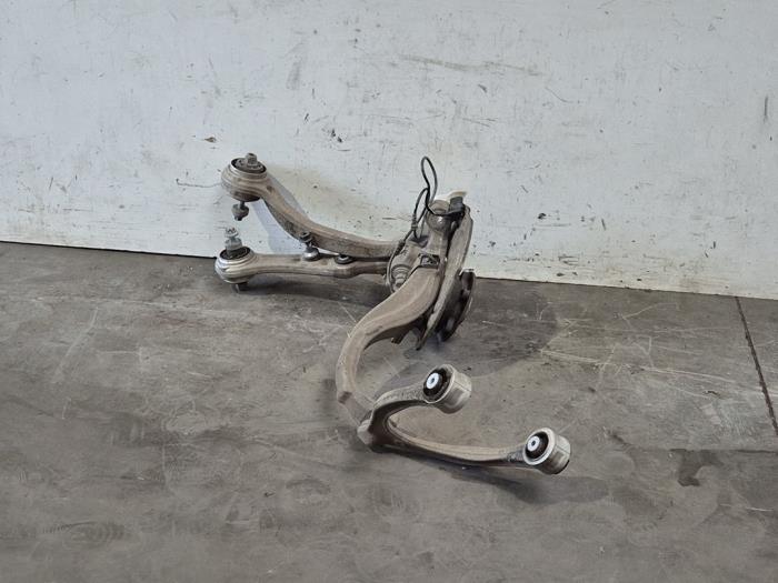 Knuckle, front right Mercedes C-Klasse