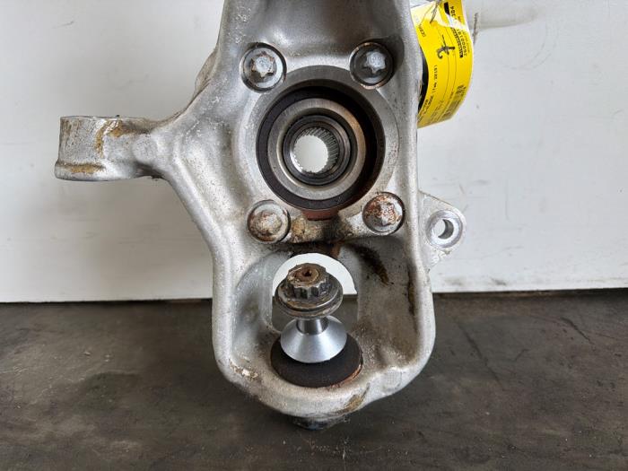 Knuckle, front right Mercedes GL-KLASSE