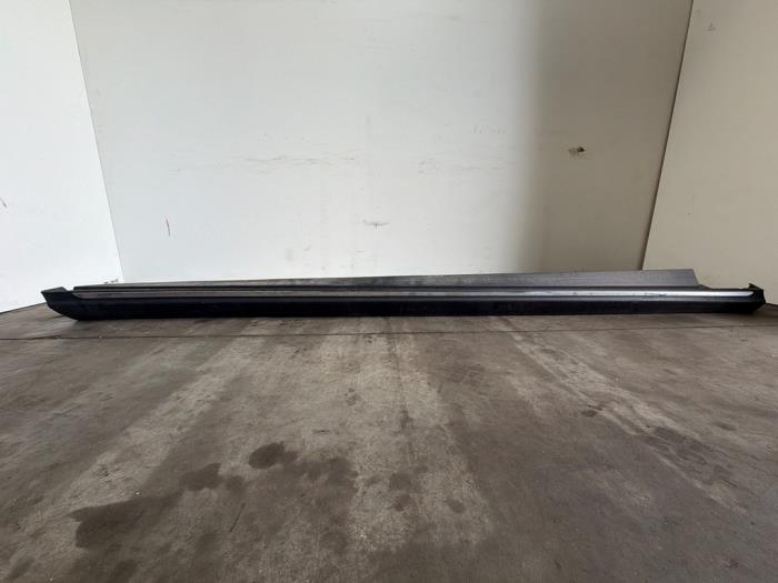 Sill, right Mercedes GL-KLASSE
