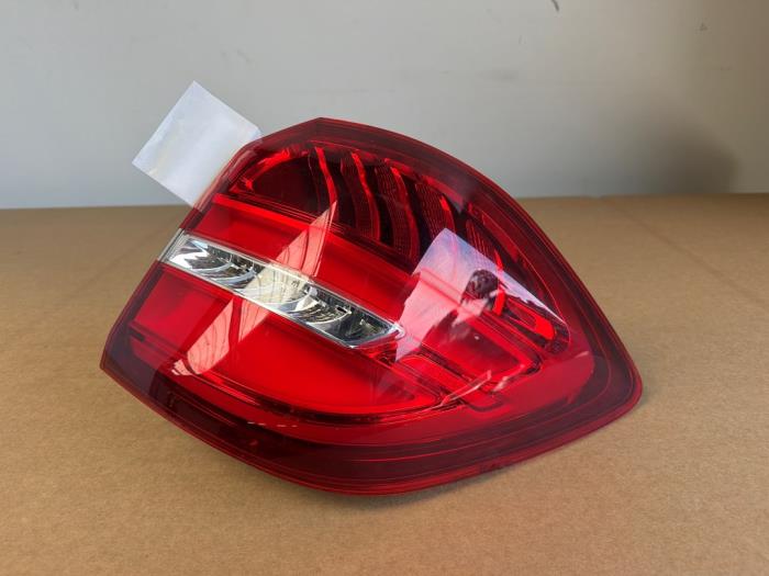 Luz trasera derecha Mercedes GL-KLASSE