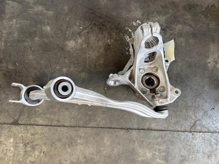 Fusee links-voor Mercedes GLB-Klasse