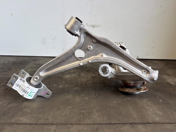 Fusee links-voor Mercedes GLB-Klasse