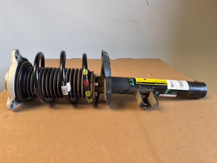 Fronts shock absorber, left Mercedes GLB-Klasse