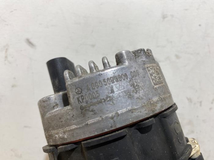 Waterpomp Mercedes C-Klasse