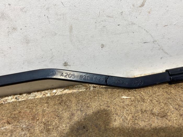 Brazo delantero de limpiaparabrisas Mercedes C-Klasse