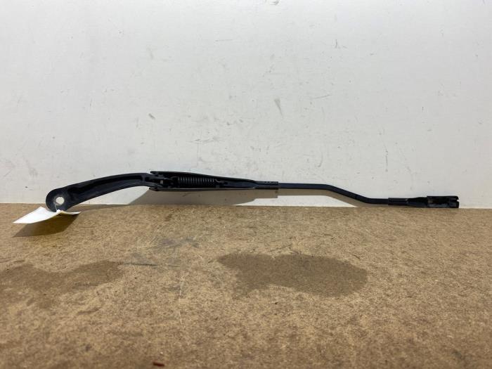 Brazo delantero de limpiaparabrisas Mercedes C-Klasse