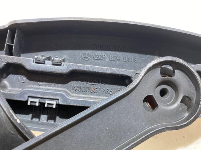 Brazo delantero de limpiaparabrisas Mercedes C-Klasse