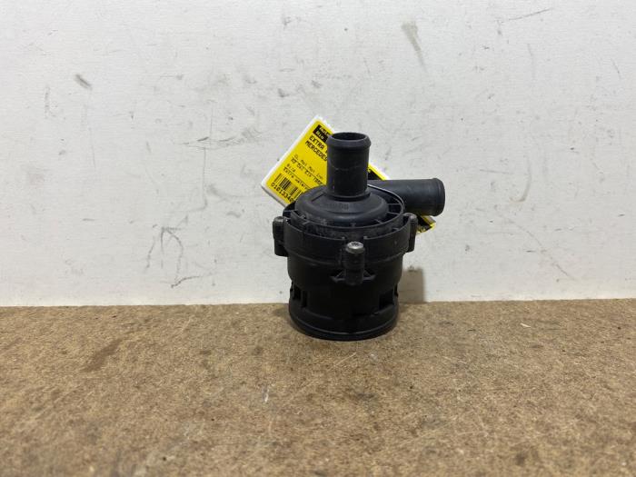 Bomba de agua adicional Mercedes C-Klasse