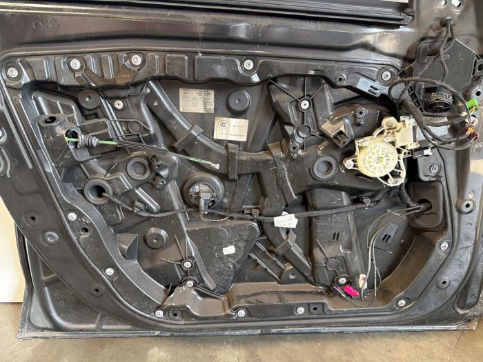 Door 4-door, front left Mercedes C-Klasse