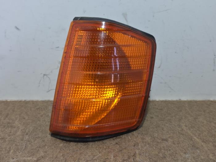 Feu clignotant droit Mercedes 190E/D