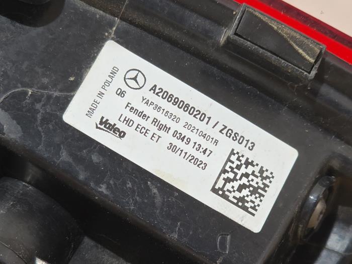 Luz trasera derecha Mercedes C-Klasse