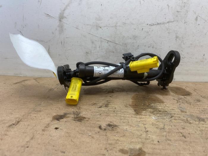 Popup Systeem Motorkap Mercedes EQB