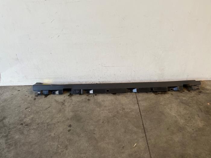 Sill, right Mercedes EQB