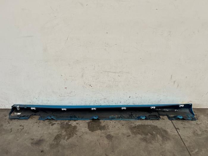 Sill, right Mercedes CLA