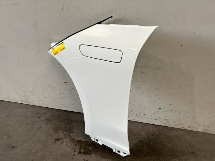 Front wing, left Mercedes EQE