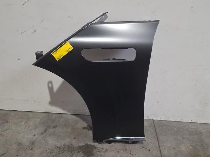 Front wing, left Mercedes EQE