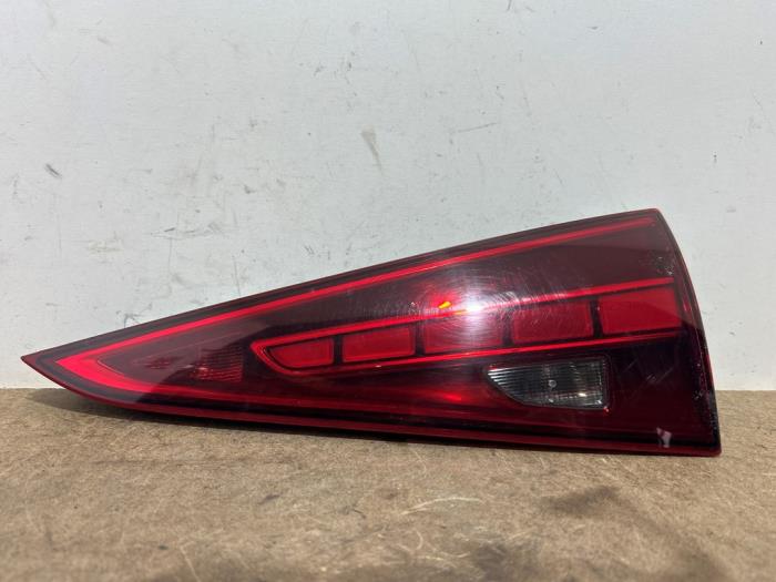 Luz trasera derecha Mercedes C-Klasse