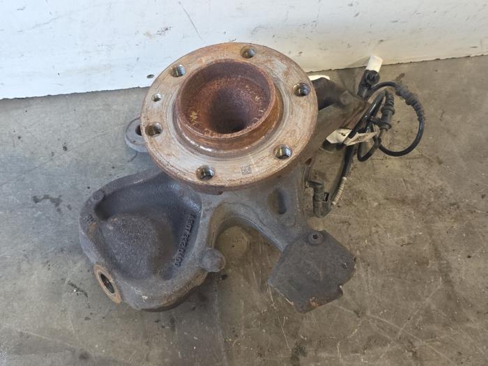 Knuckle, front right Mercedes Sprinter