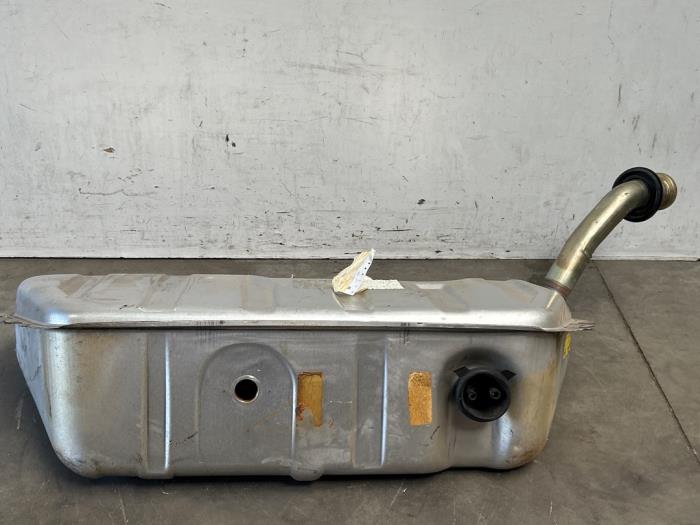 Tank Mercedes 200 - 500