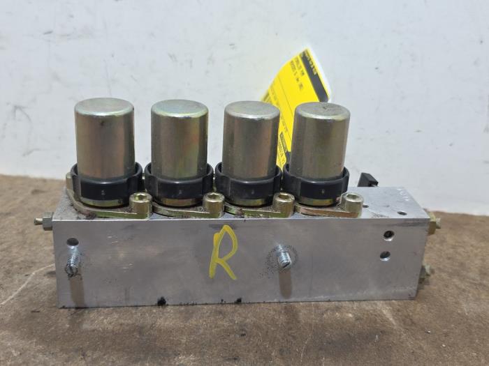Pompe hydraulique Mercedes SL