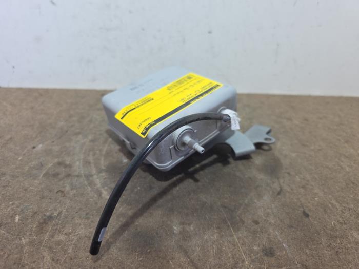 Gebruikte Luchthoeveelheidsmeter Mercedes CLK (C208) 2.0 200 16V Prijs op aanvraag aangeboden door Autoparts Van De Velde