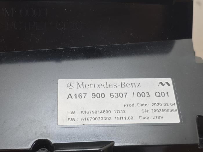 Head-up display van een Mercedes-Benz GLE Coupe (C167) 400d 2.9 4-Matic 2020