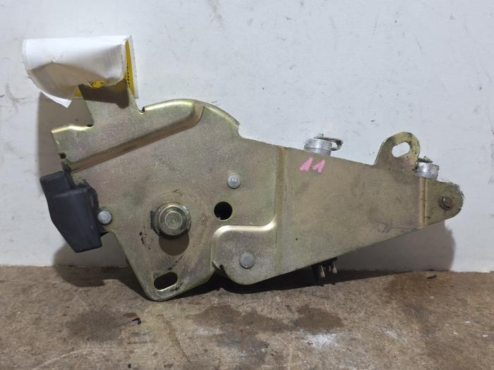Mechanizm blokady drzwi lewych wersja 2-drzwiowa Mercedes 280SL-500SLC