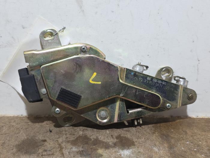 Mecanismo de cerradura de puerta de 2 puertas derecha Mercedes 280SL-500SLC